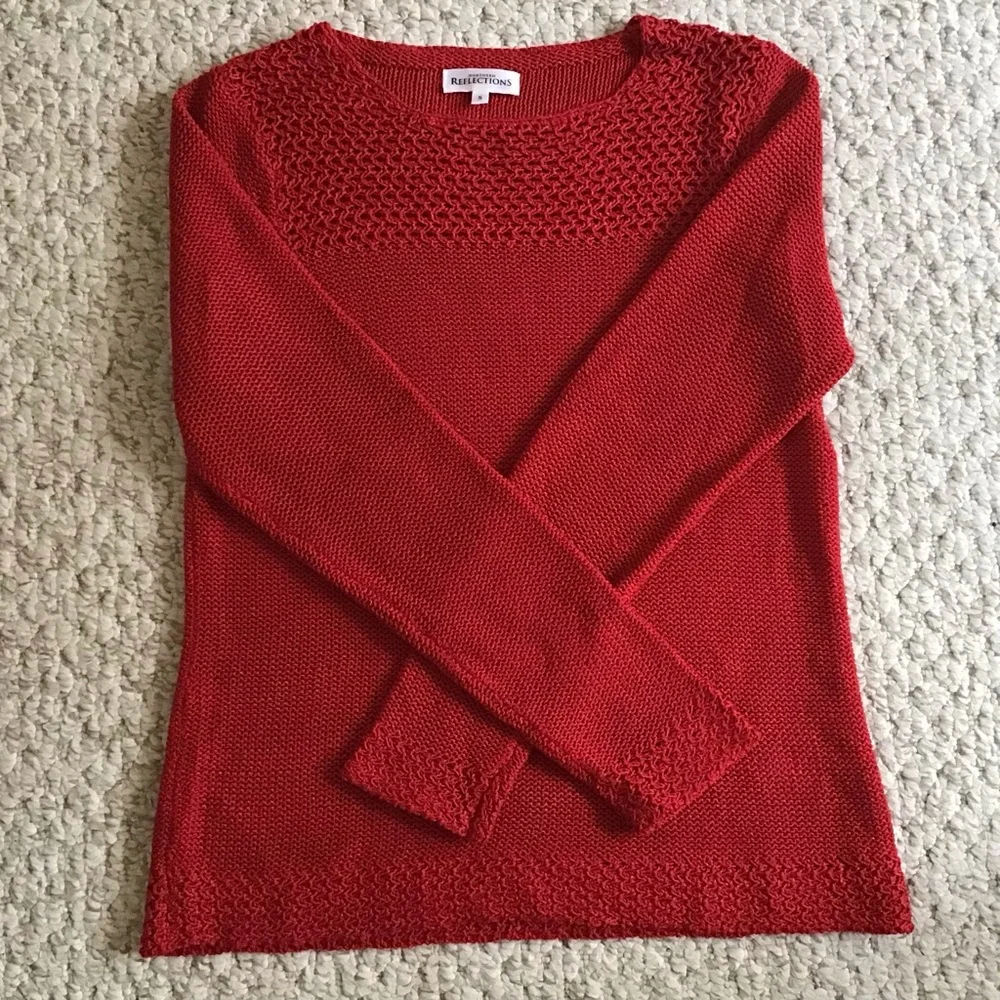 Elegant Vibrant Red Women's Sweater - Picture 4 of 5